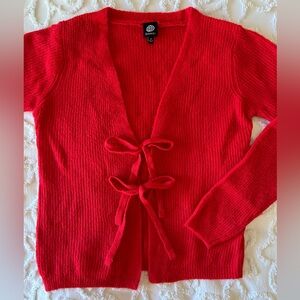 Bobeau red cardi, v neck, tie front, size M, NWOT